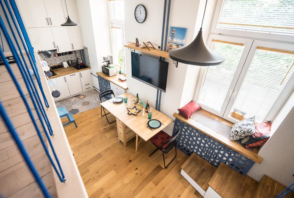 TV and multimedia, Kitchen or kitchenette, Dining area