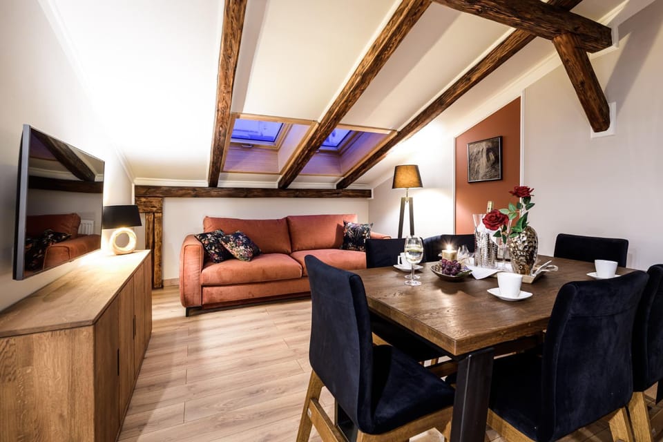 Living room, Seating area, Dining area