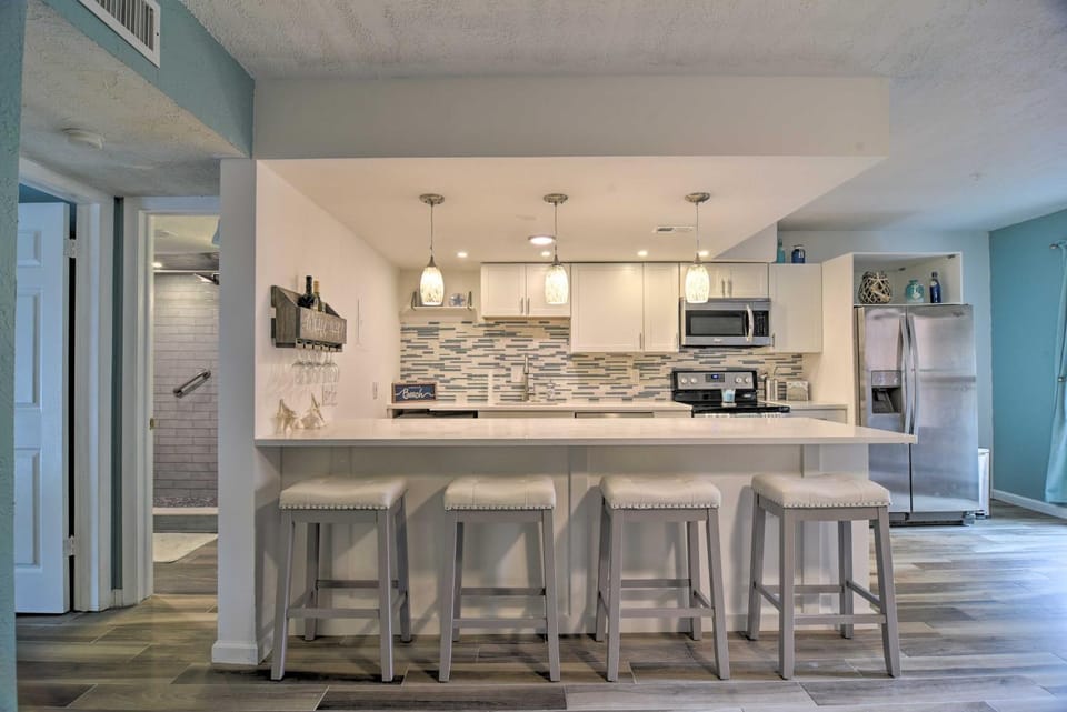 Walk to Ocean: St Pete Beach Condo w/ Pool Access House in Sunset Beach