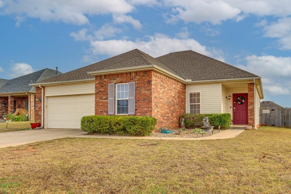 Private Patio + Yard: Home By Tinker & Hospitals! House in Oklahoma City