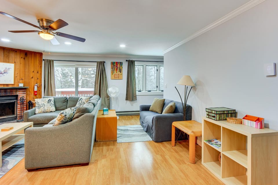 Primely Located Dover Escape < 1 Mi to Mt Snow! House in Dover