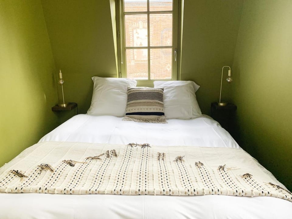 Klimt - Parking - Independent Entrance Apartment in Chartres