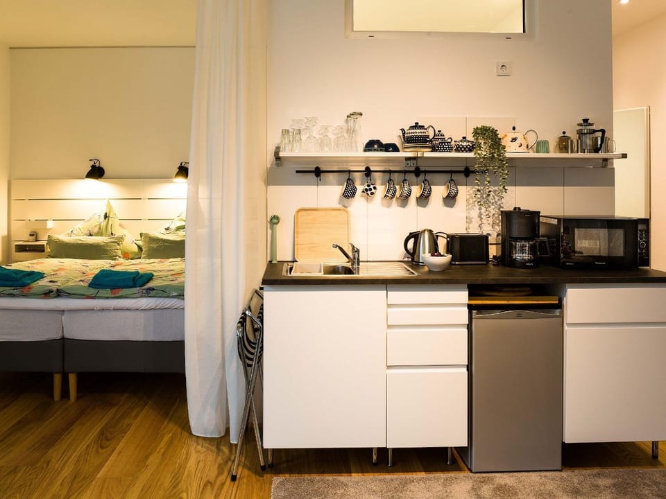 Kitchen or kitchenette, Living room