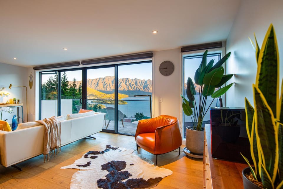 Living room, Lake view, Mountain view