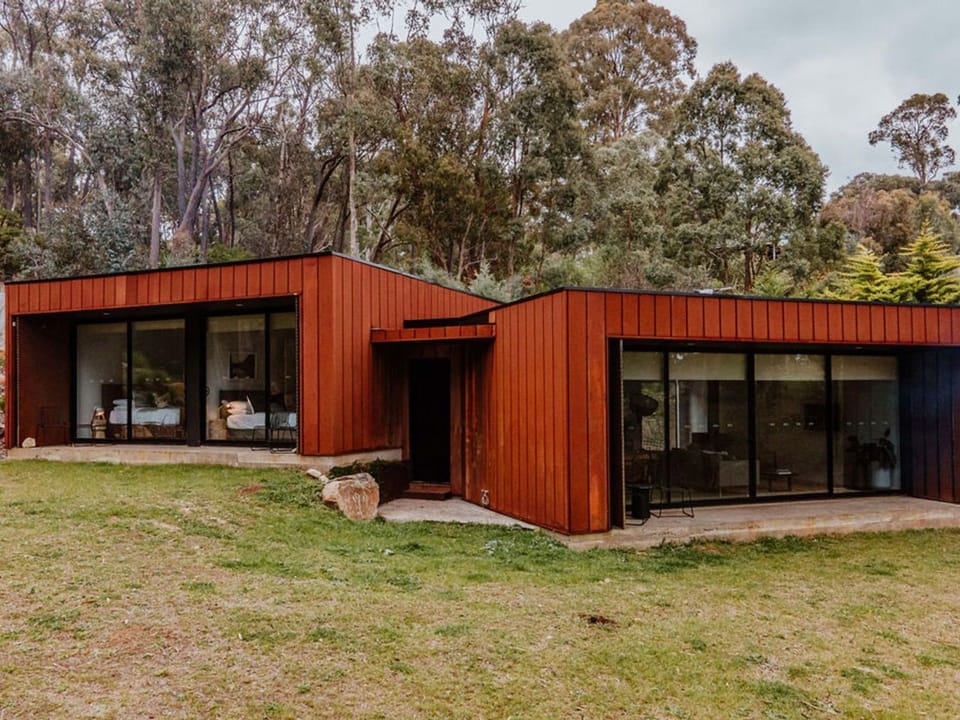 Lithic House -wood fire and bush views House in Daylesford