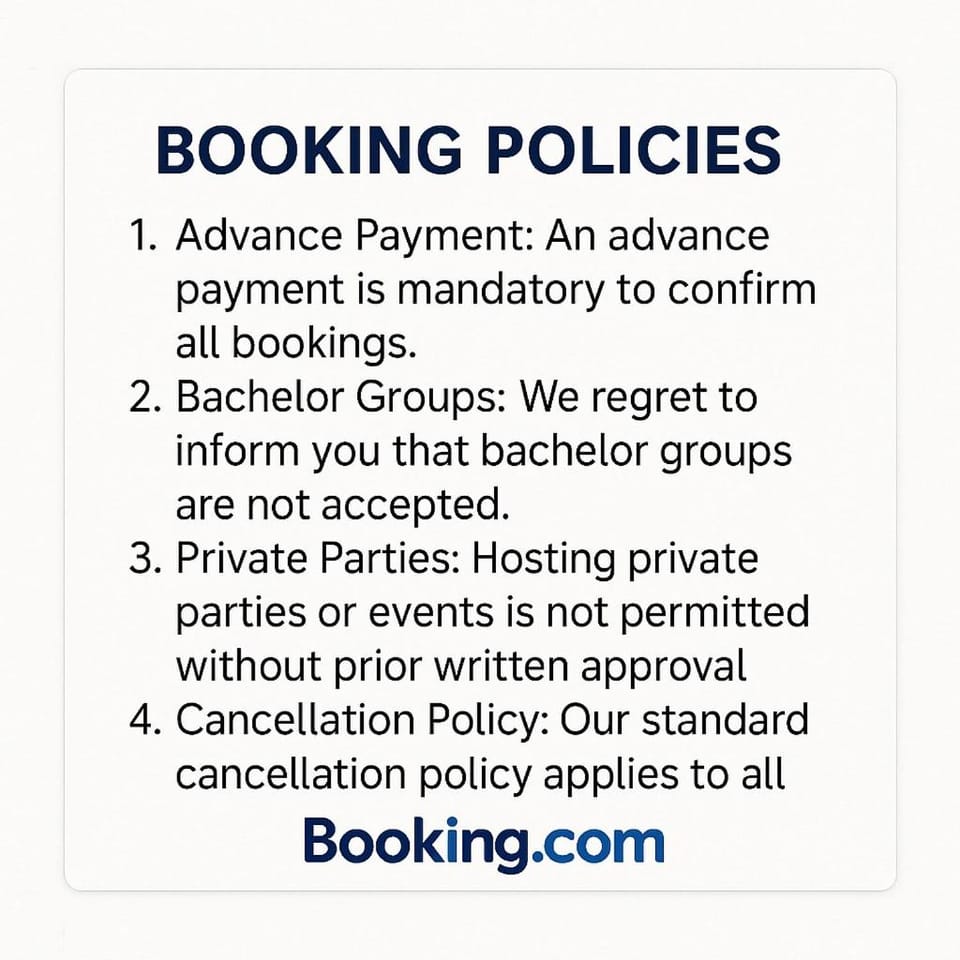 Property building, Swimming pool, group of guests