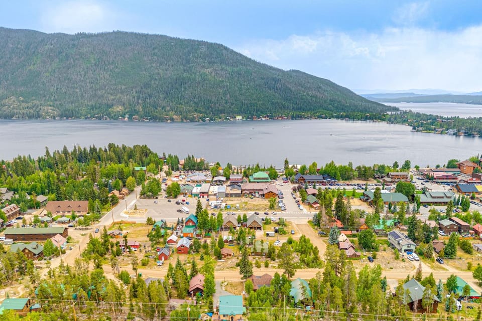 Walk to Main St & Marina: Grand Lake Cabin! Cabin in Grand Lake