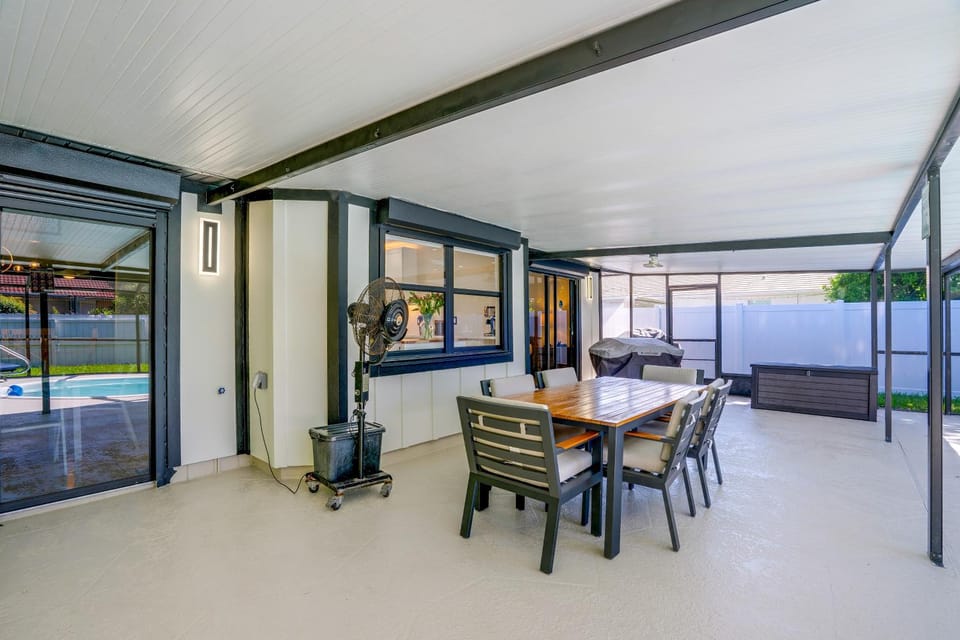 Renovated Naples Oasis w/ Pool: 2 Mi to Beach House in Naples Park