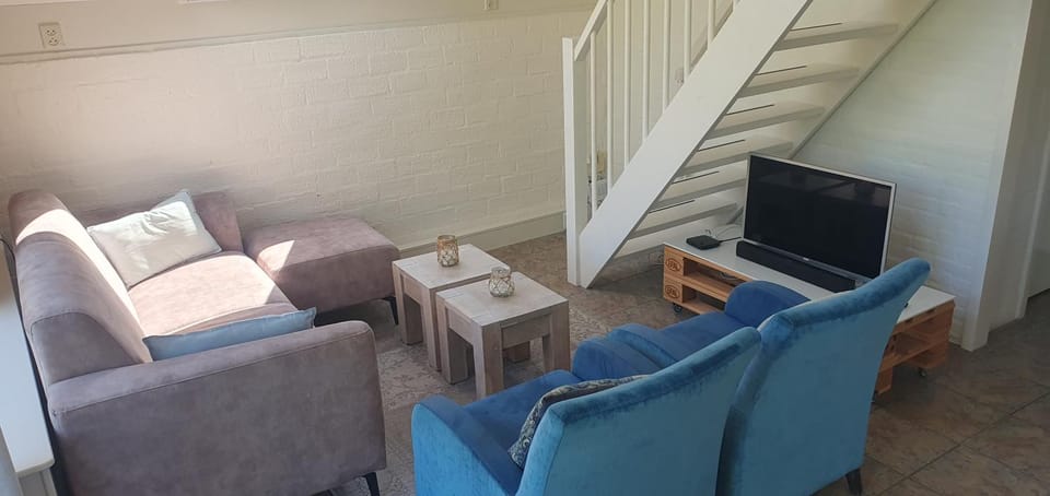 TV and multimedia, Seating area