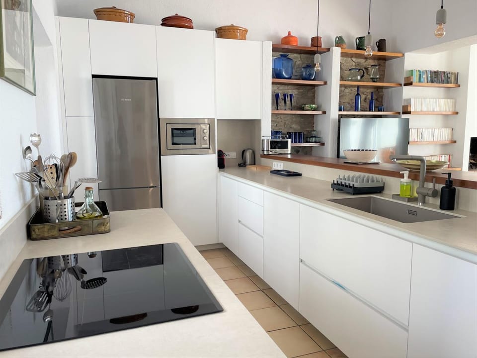 Kitchen or kitchenette, kitchen