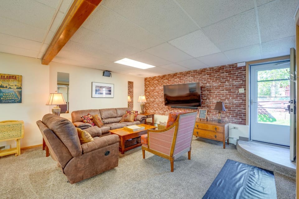 Anchorage Apt: Home Base for Alaska Adventure! Apartment in Anchorage