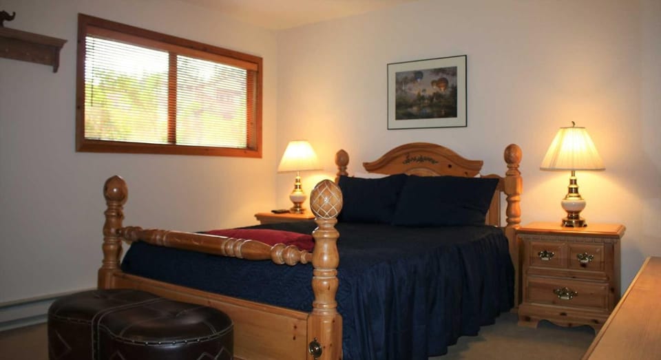 Rainbow Villas #1 condo Apartment in Mammoth Lakes