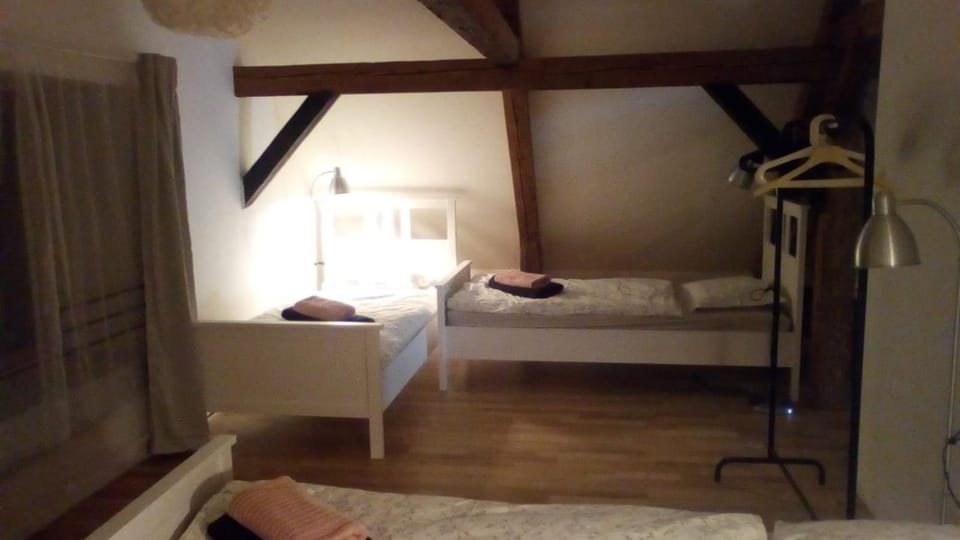 Bed, Night, Photo of the whole room, Bedroom, towels