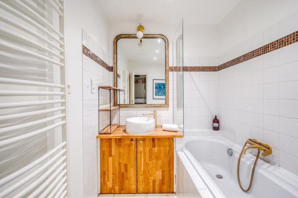 Bathroom, Bath