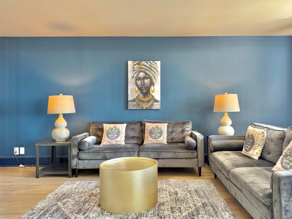 Heart ATL Downtown 3B2B Condos LM 06s Apartment in Atlanta