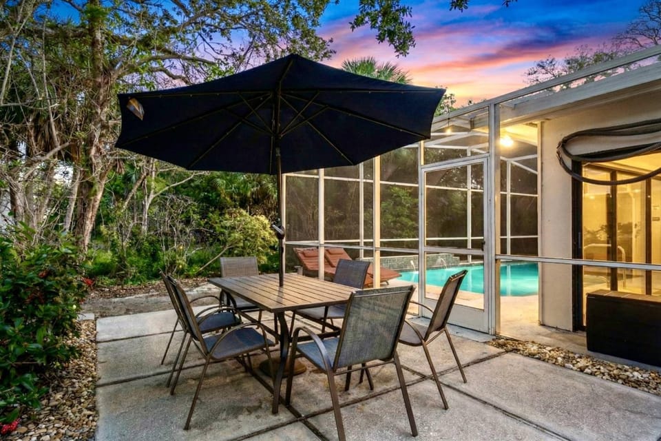 Toes in the Water - Pool Home on Siesta Key House in Siesta Beach