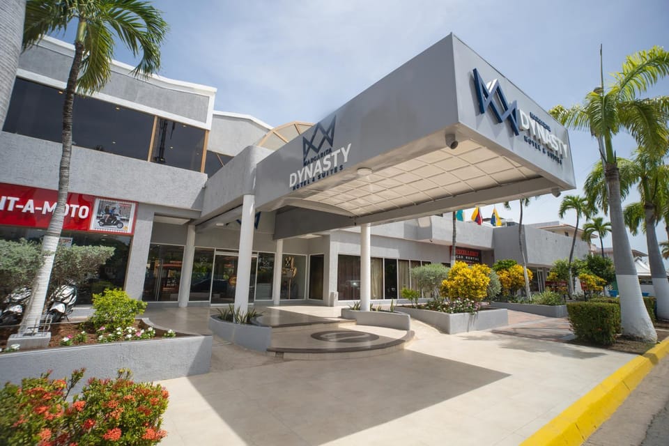 Property building, Facade/entrance, Day