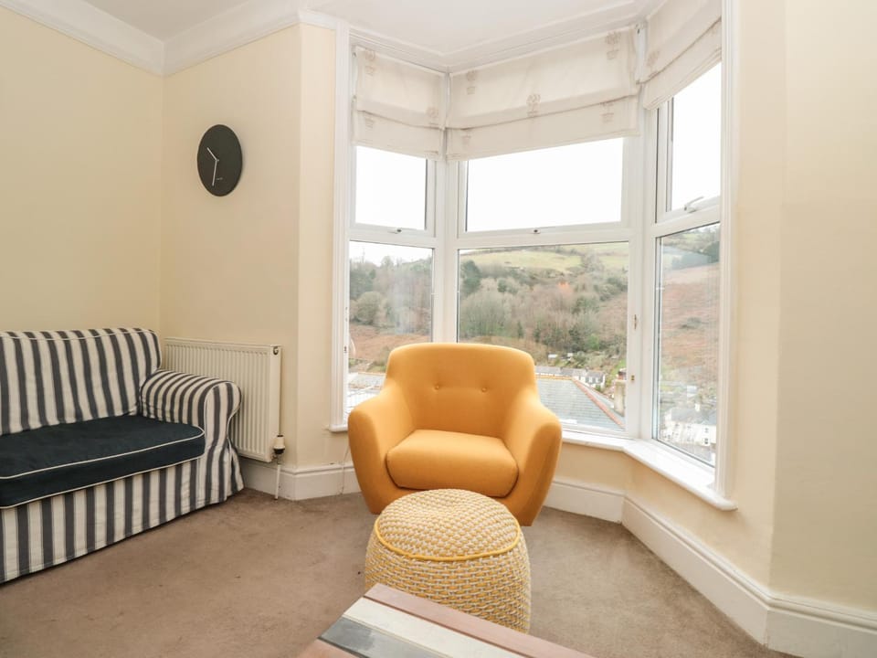 5 Fairview Road House in Dartmouth