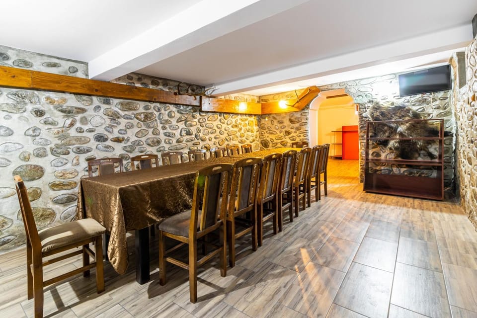 Pensiunea Day & Deny Bed and Breakfast in Romania
