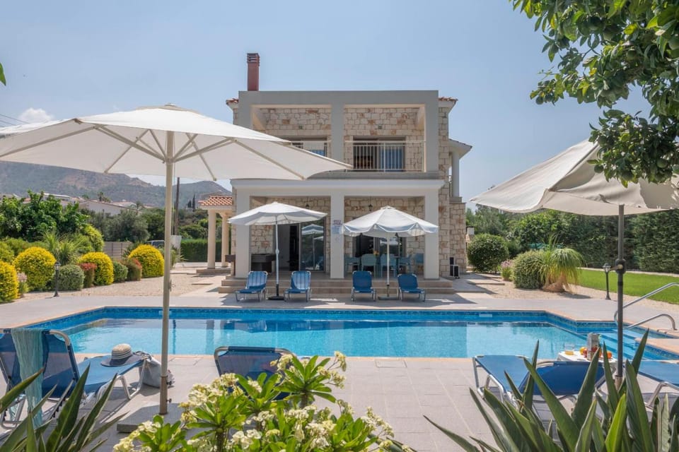 Rafaella Beach Villa- Pvt Pool-Near Sea/Beach Villa in Paphos District
