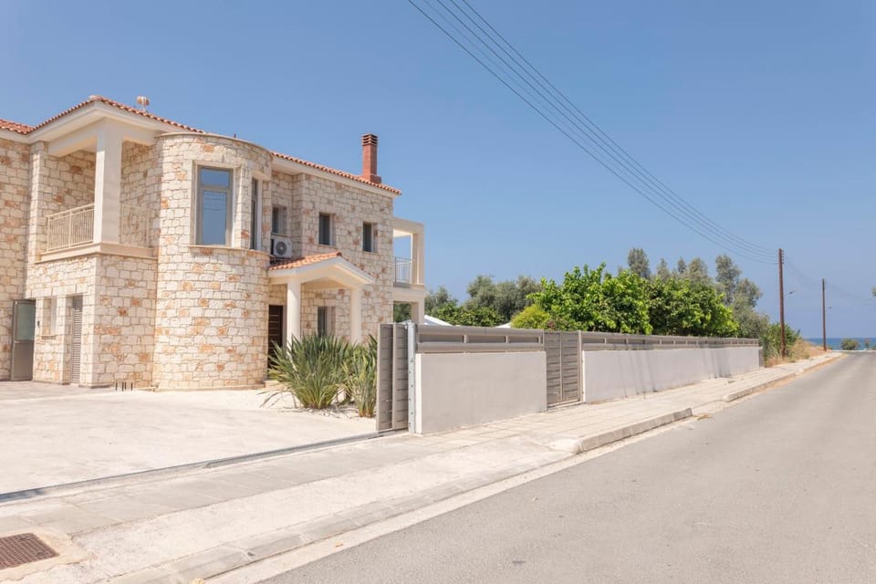 Rafaella Beach Villa- Pvt Pool-Near Sea/Beach Villa in Paphos District