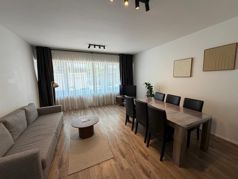 Lovely 2 bedroom appartment near Knokke-Strand Beach Bar Apartment in Knokke-Heist
