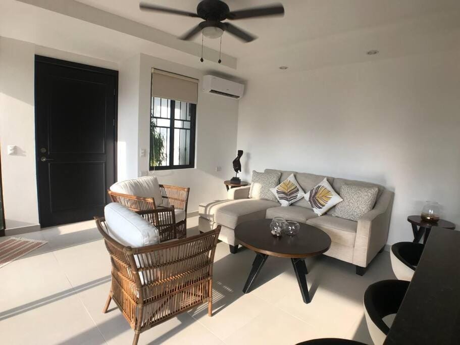 Mi Casita, ideal for couples, ocean view. Villa in Quepos