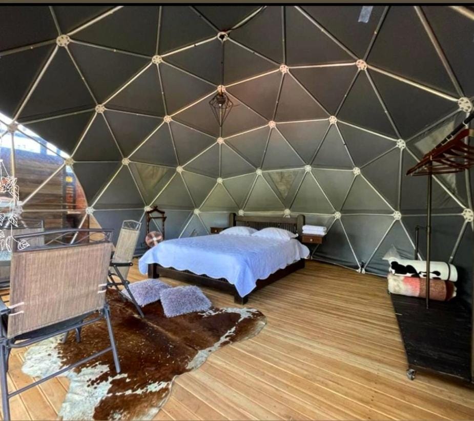 Glamping Montecarlo Domo Geodesico y Sauna Finlandés Guatapé Campground/ 
RV Resort in Antioquia