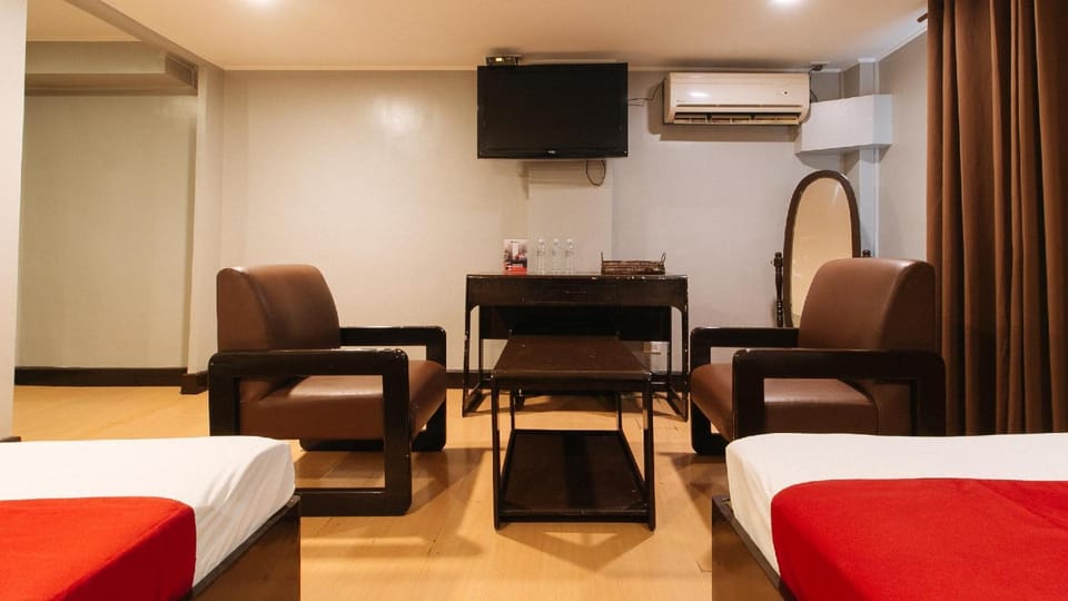 Bed, TV and multimedia, Bedroom, air conditioner