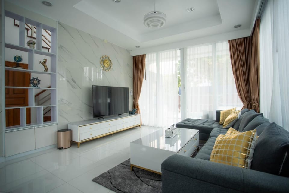 KW pool villa pattaya Villa in Pattaya City