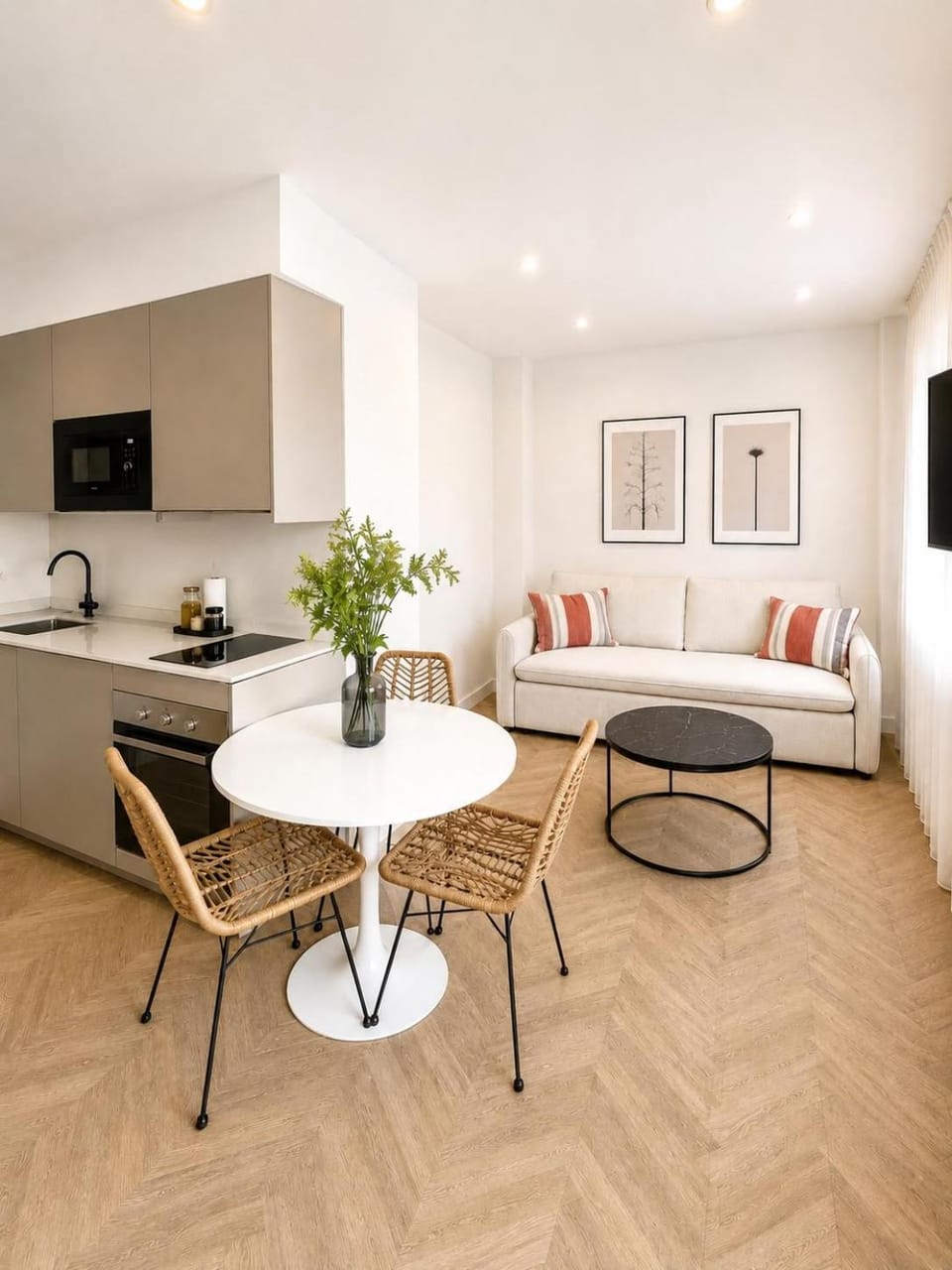 Living room, Dining area