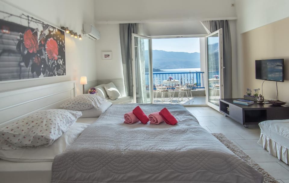 Day, Balcony/Terrace, Bedroom, Sea view
