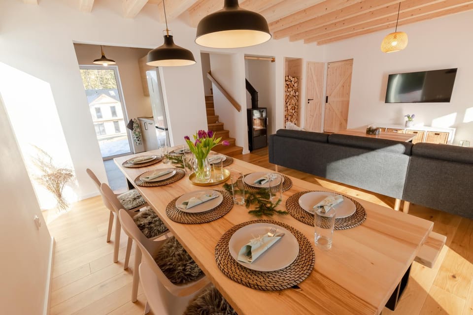 TV and multimedia, Kitchen or kitchenette, Dining area