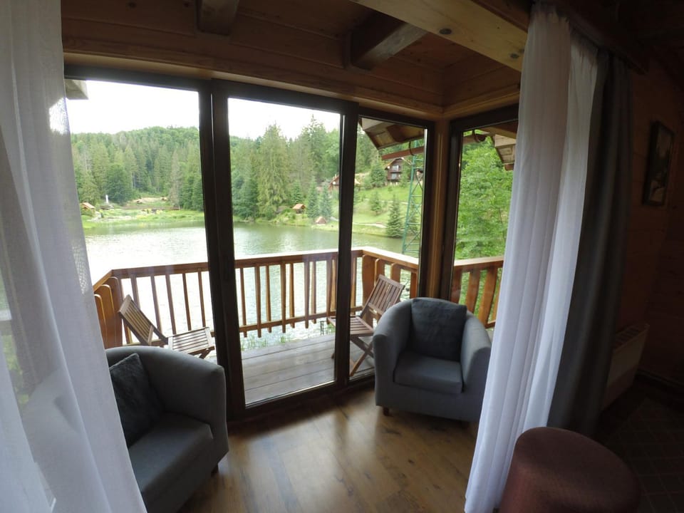 View (from property/room), Balcony/Terrace, Seating area