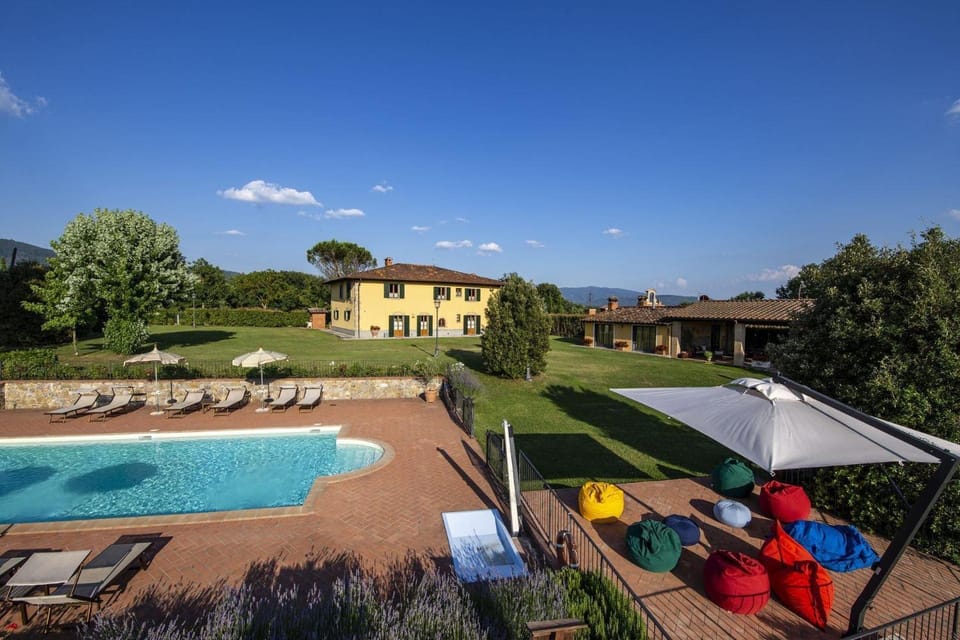 Sant'Angelo Farmhouse Villa in Tuscany