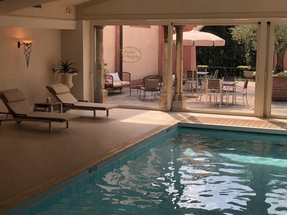 Sant'Angelo Farmhouse Villa in Tuscany