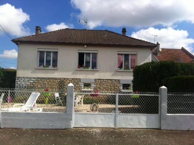 blue room, kitchenette Bed and Breakfast in Bourgogne-Franche-Comté