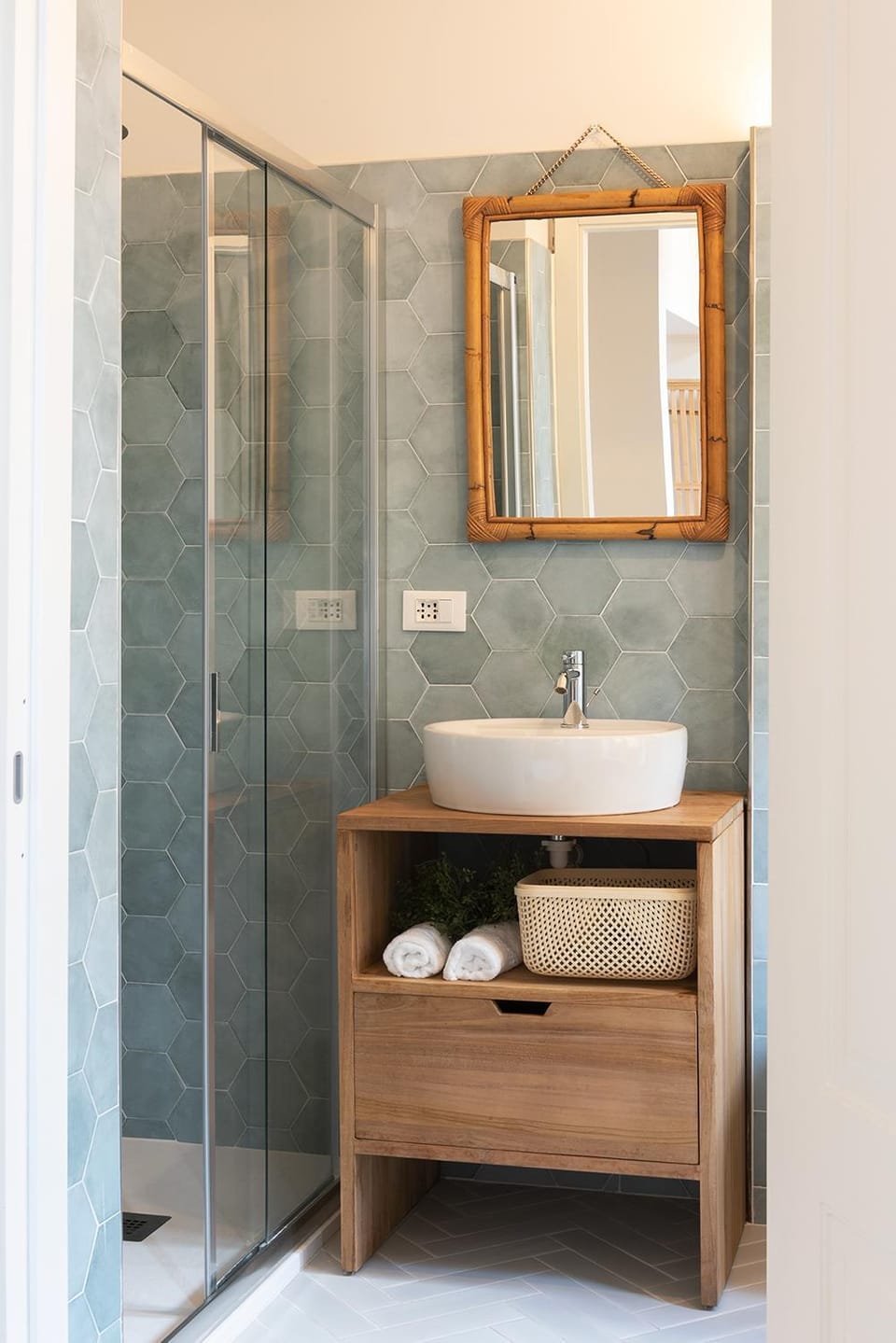 Shower, Bathroom