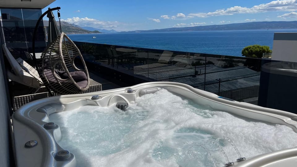Hot Tub, Balcony/Terrace, Sea view