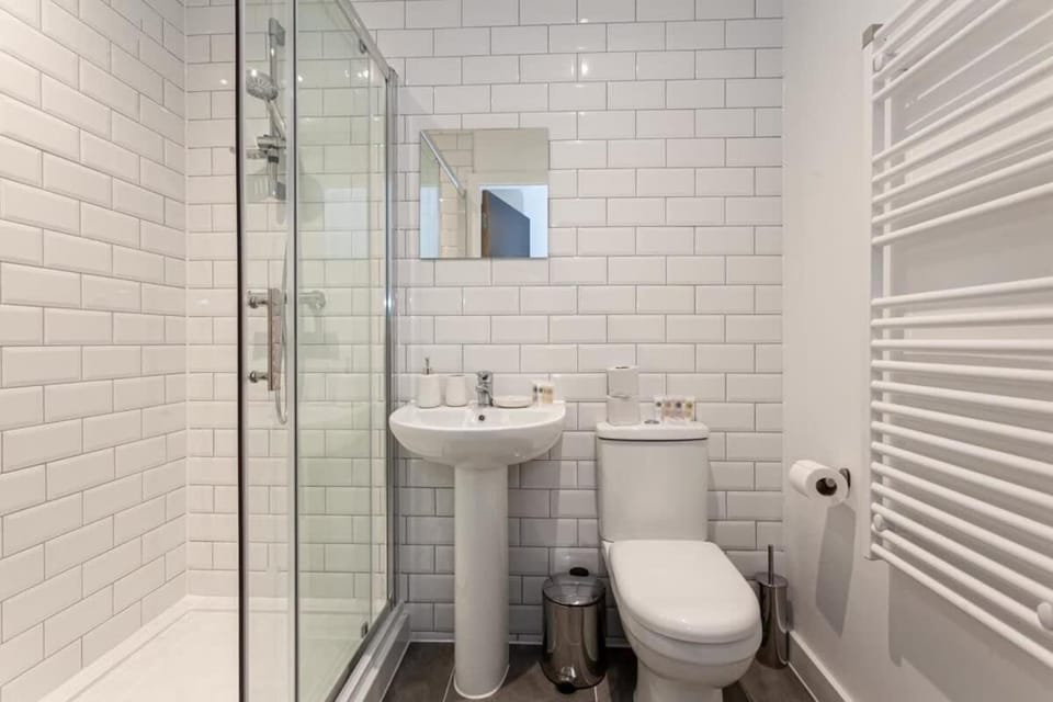 Superb 2 Bed Flat 5min to Old Trafford Stadium Apartment in Stretford