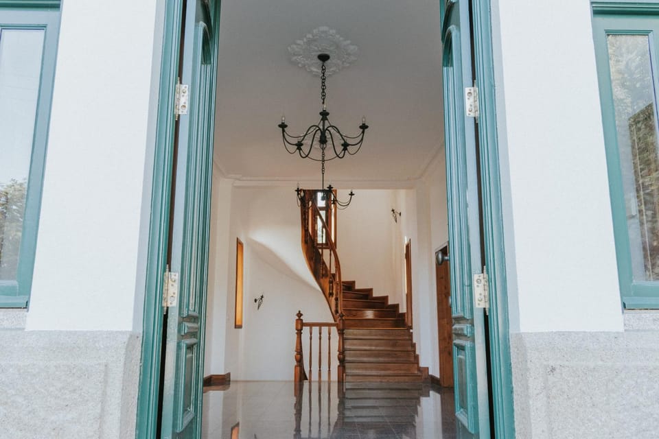 Facade/entrance, Decorative detail