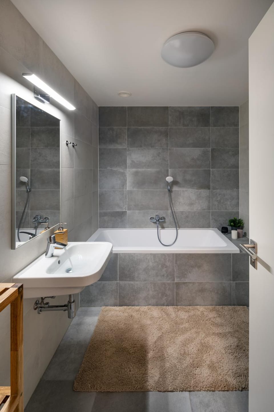 Bathroom, Bath