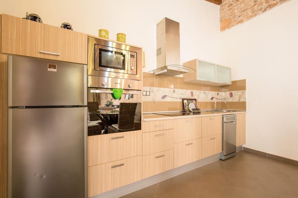Kitchen or kitchenette, Living room