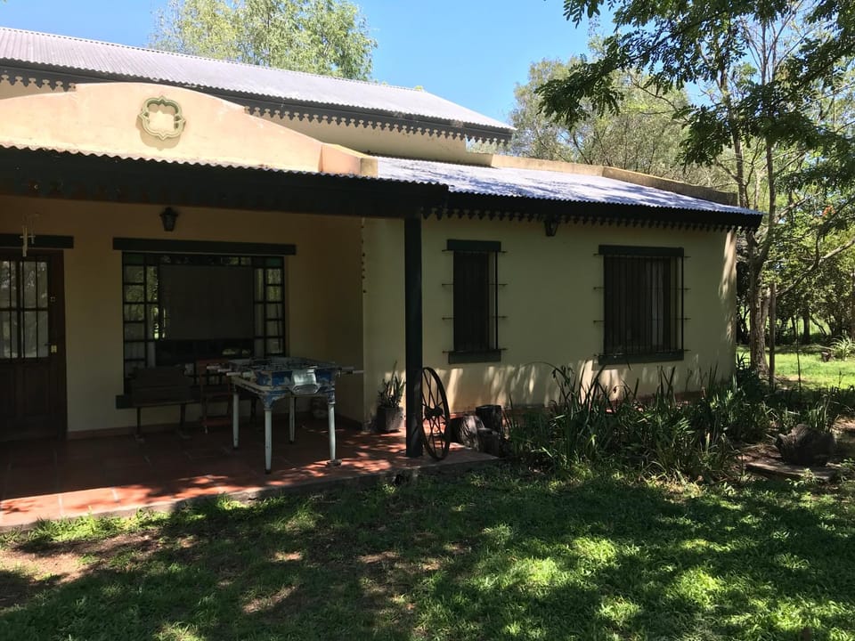 Baradero - La vida de campo a una hora del Obelisco! km142 R9 - las chapas casa de campo baradero House in Entre Ríos Province, Argentina