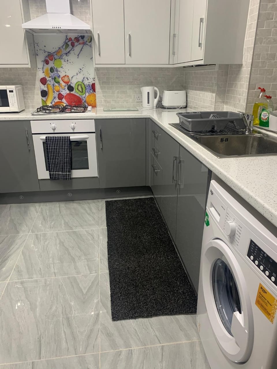 Travis House Three Luxury Modern Living free WiFi Apartment in Burnley