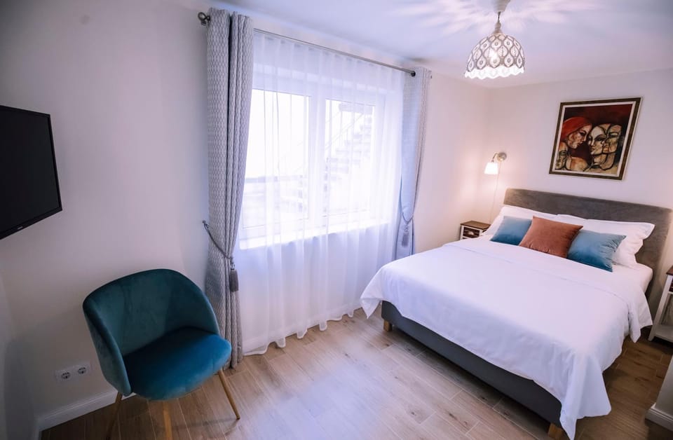 Chic Central Studio Apartment in Sibiu