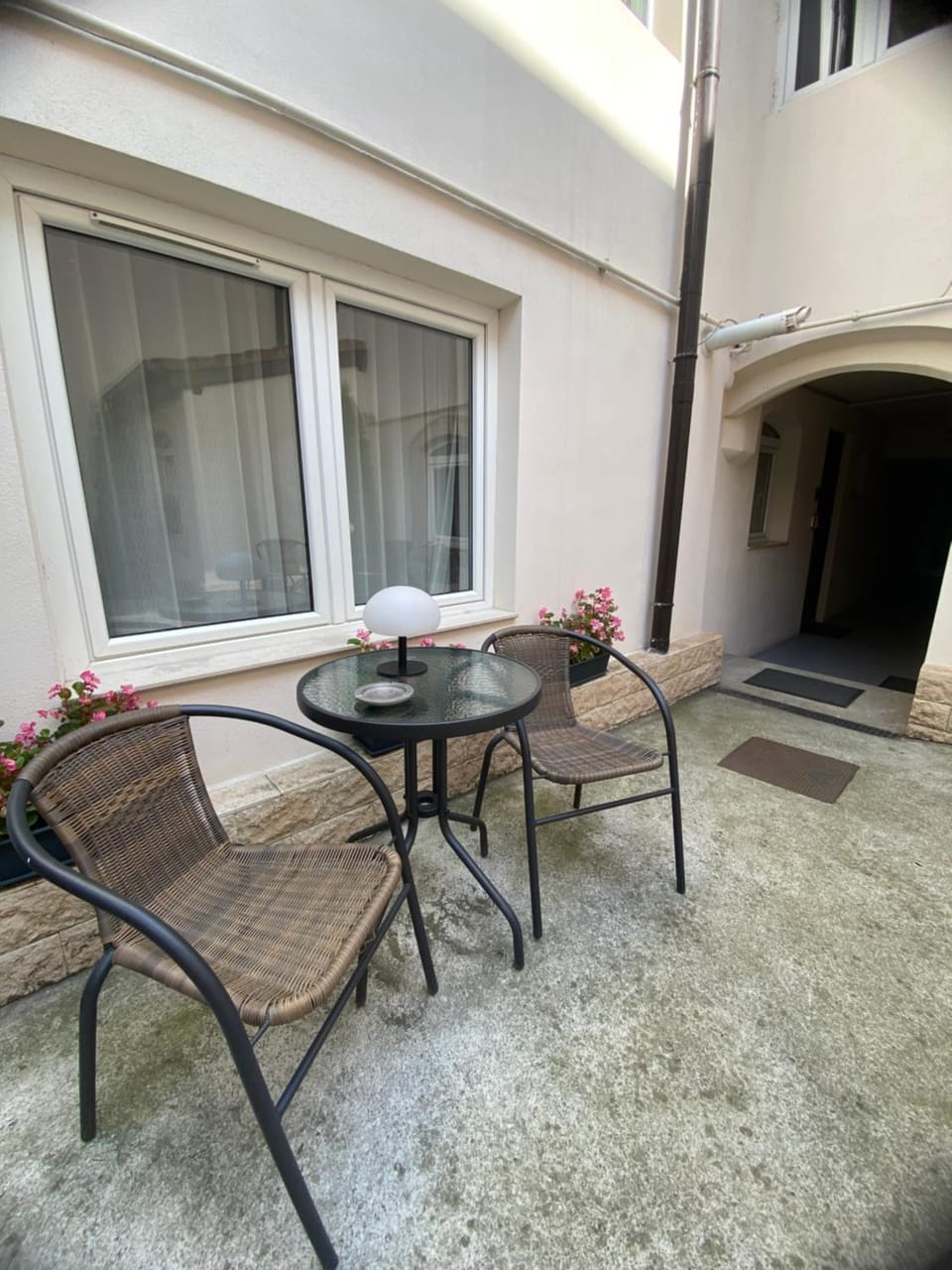 Chic Central Studio Apartment in Sibiu