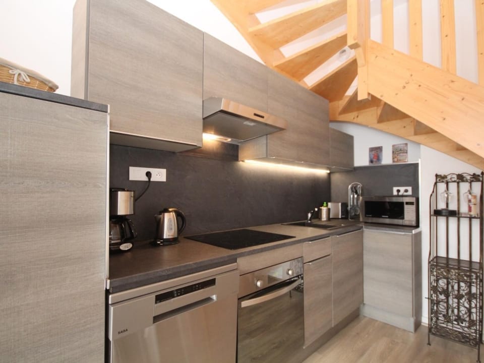 Duplex T3 en centre-ville avec Wi-Fi et animaux admis - FR-1-608-26 Apartment in Auvergne-Rhône-Alpes