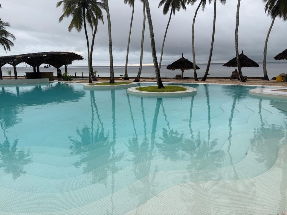 Swimming pool, Swimming pool