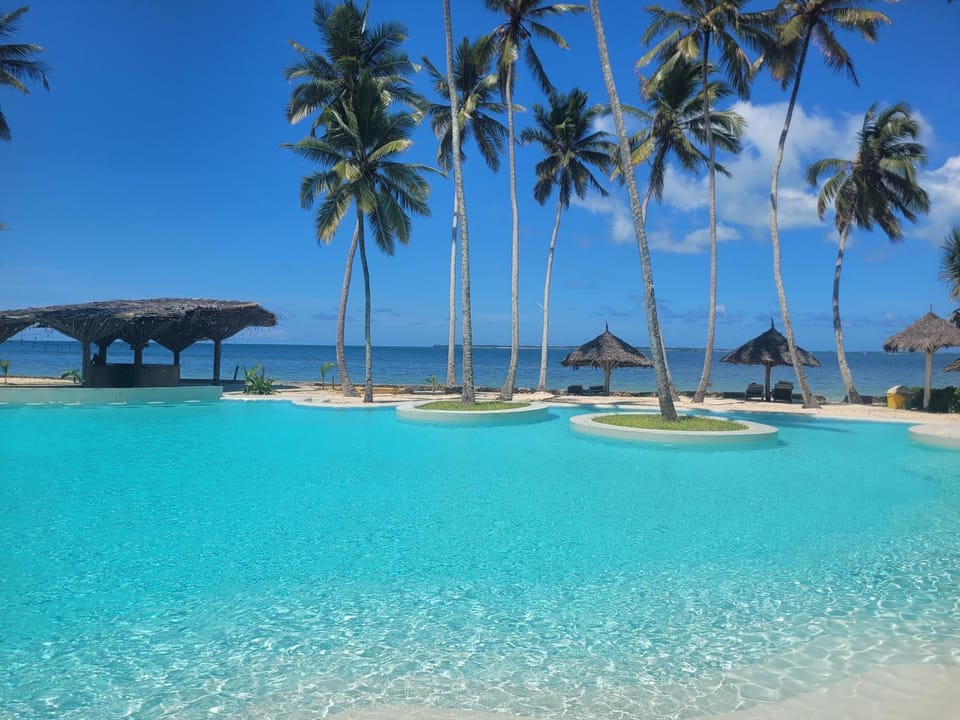 Swimming pool, Swimming pool